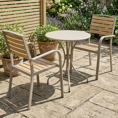 Gewerbliches Outdoor-Bistro-Set mit WPC-Lamellen und pulverbeschichtetem Aluminiumlegierungsrahmen für Hotel- & Resort-Terrassen
